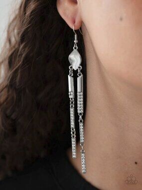 Paparazzi Jewelry Accessories - Defined Dazzle - White Earrings - Vintage